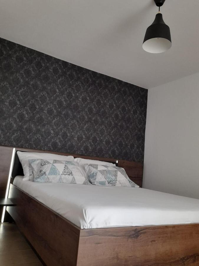 Apartman Sa Lodom 2+2 Leilighet Pirovac Eksteriør bilde